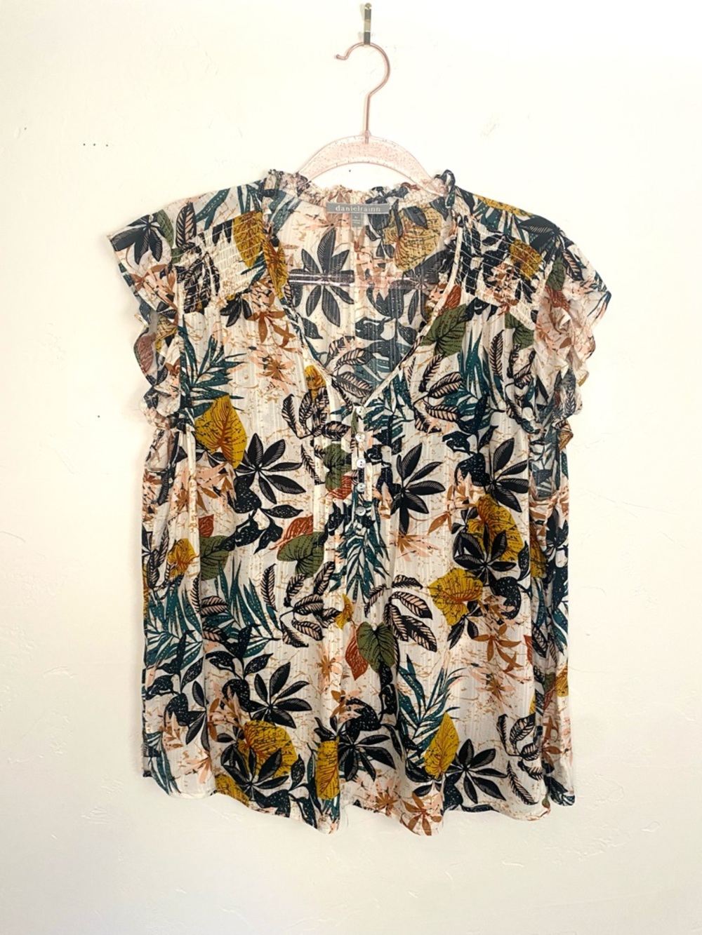 Daniel Rainn Women's XL Flutter Sleeve Cream Floral Button-Front V-Neck Blouse
